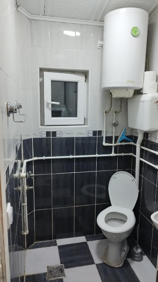 Small Apartment Private Bathroom Strong Wi-Fi Belgrad Exterior foto